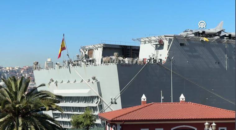 Juan Carlos amfibi hücum gemisi İstanbul'da! TGC Anadolu gemisine benziyor 5